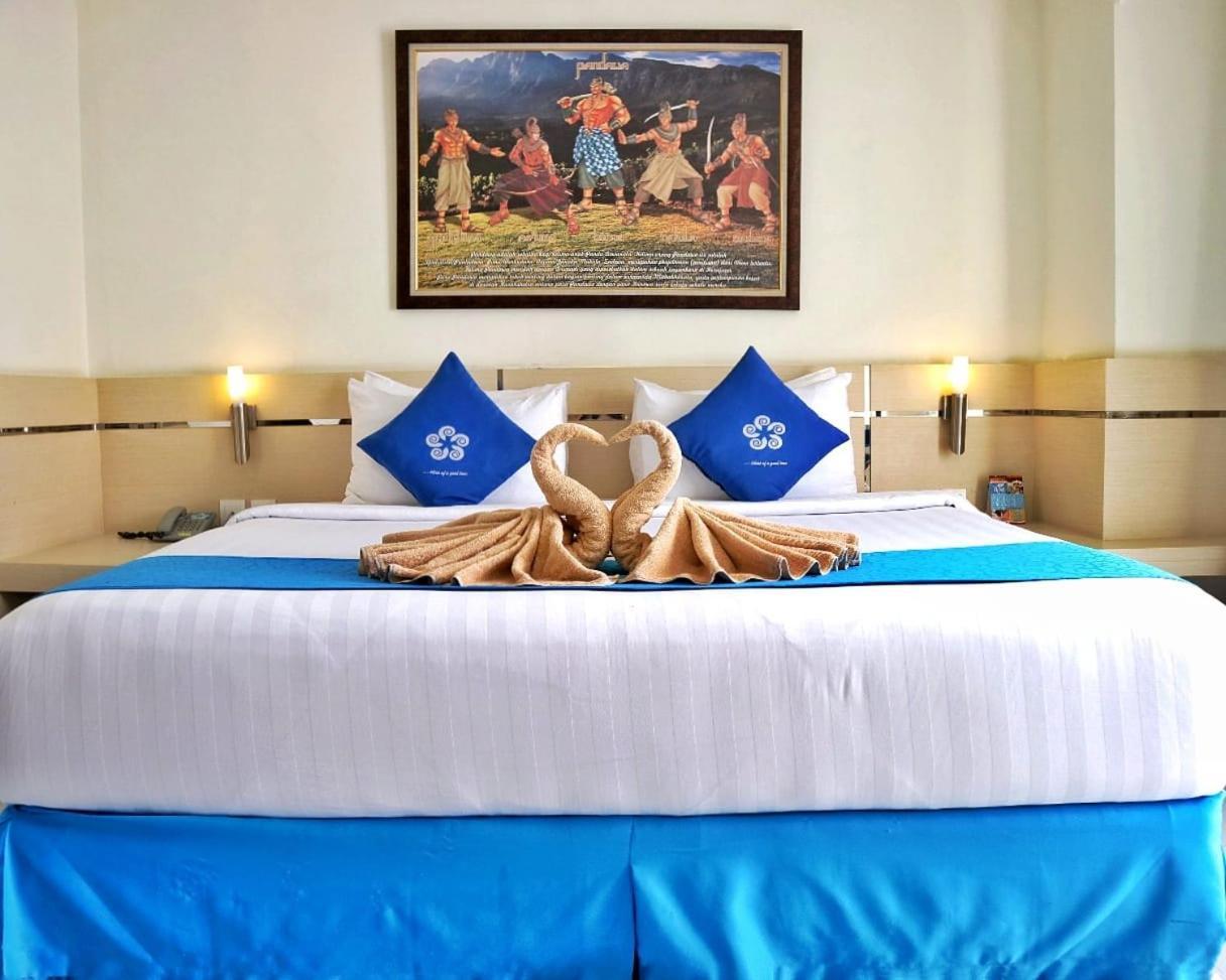 Hotel Brothers Biru Solo Baru Exterior photo