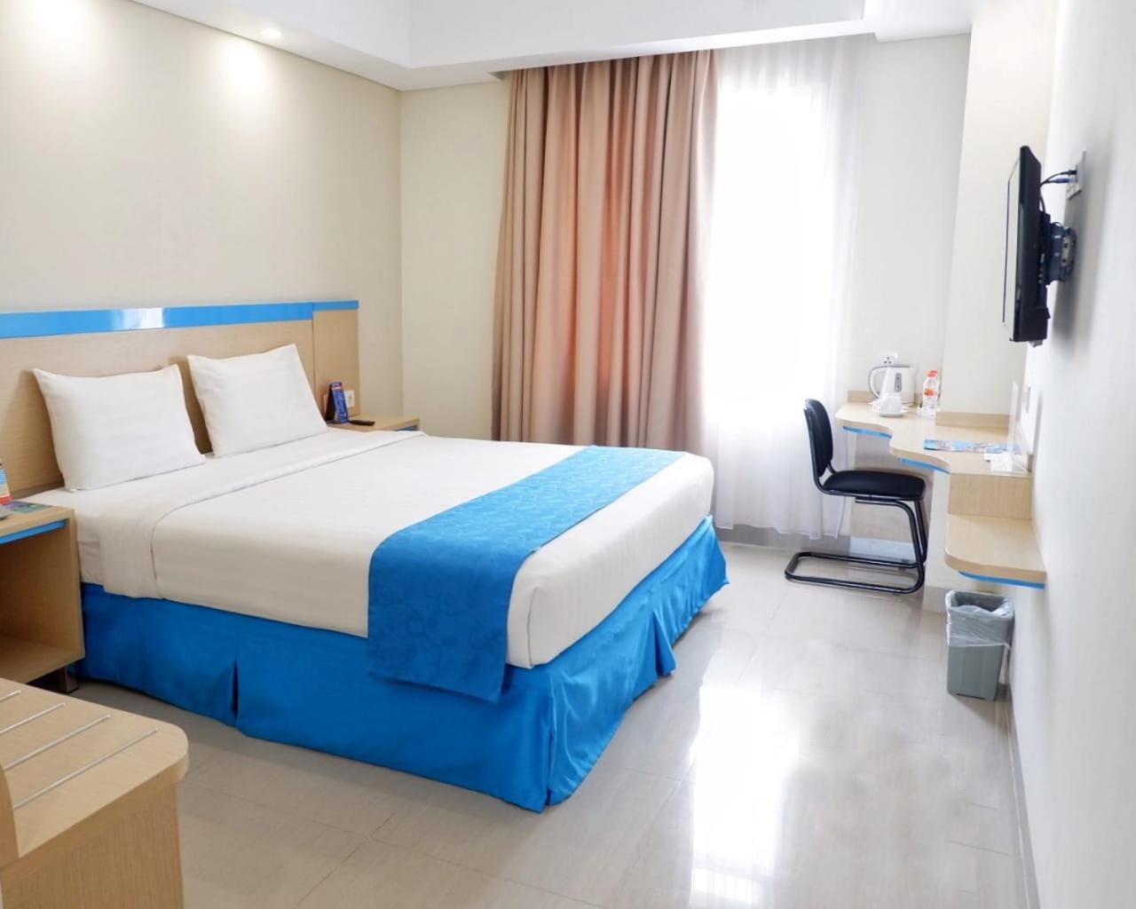 Hotel Brothers Biru Solo Baru Exterior photo
