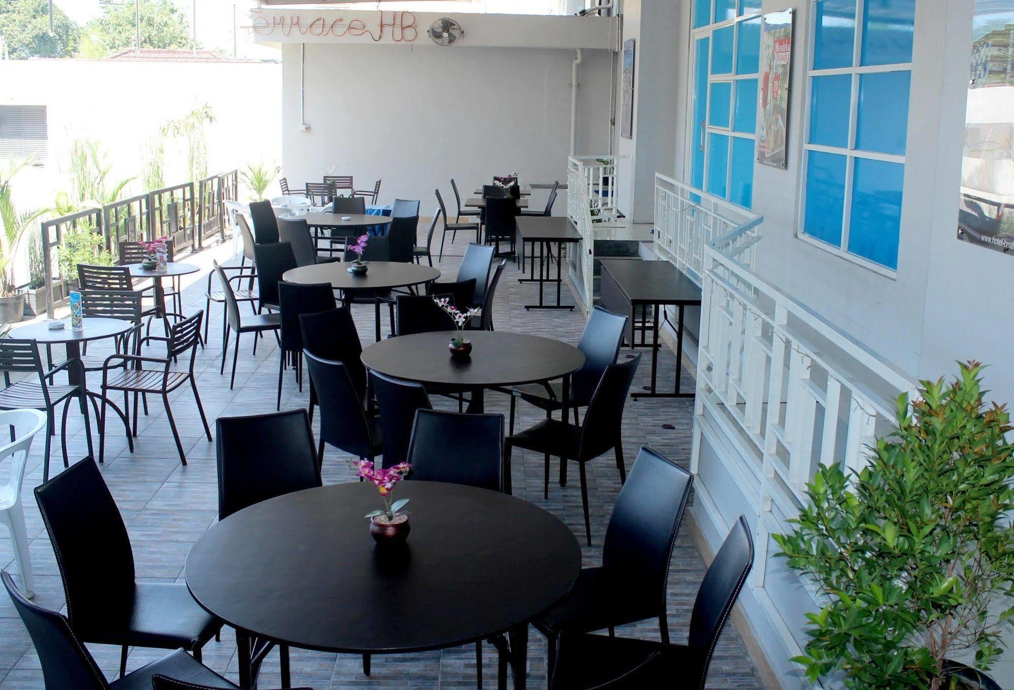Hotel Brothers Biru Solo Baru Exterior photo